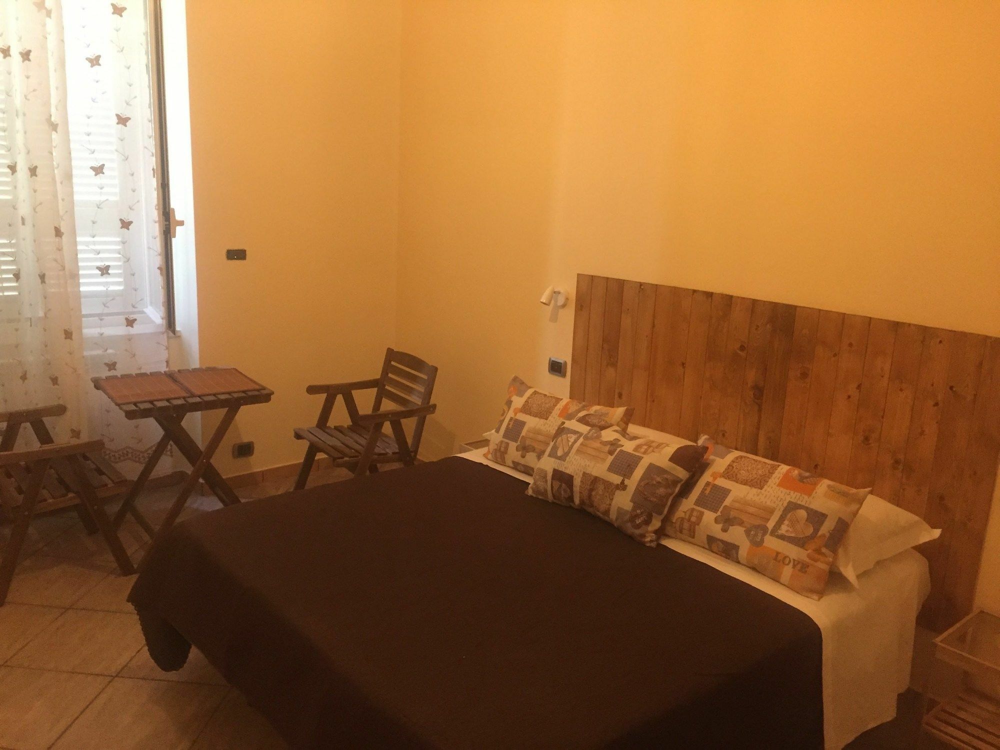 Naples To Live Bed and Breakfast Εξωτερικό φωτογραφία